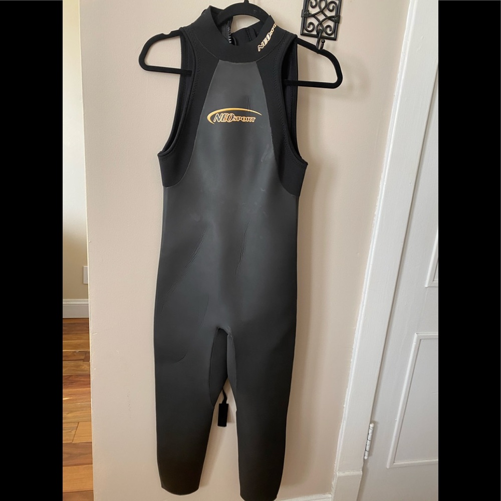 NeoSport wetsuit size S